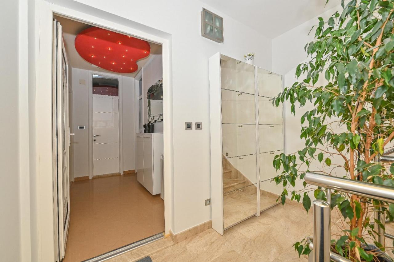 Apartments Luka Toni คราวาวิซา ภายนอก รูปภาพ